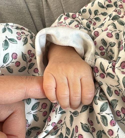 Persepolisin yıldızı Serdar Dursun, eşi doğum yaparken bayıldı
