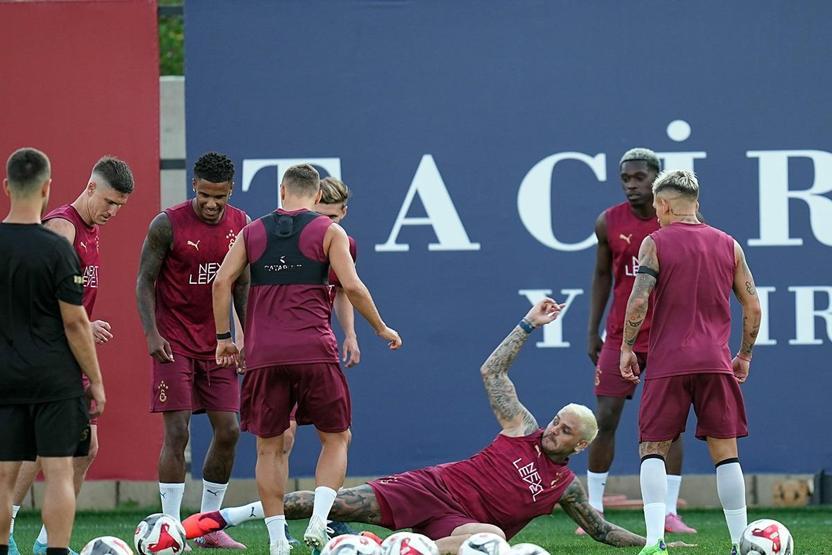 Galatasaray, çift antrenmanla çalıştı