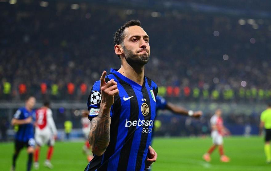 Fenerbahçe, Hakan Çalhanoğlu transferi için bir kez daha…