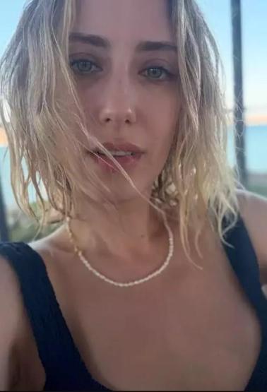 Hazal Kayadan Şaşırtan İmaj Değişikliği Sarışınlar Daha Çok Eğleniyor Dediler, Göreceğiz