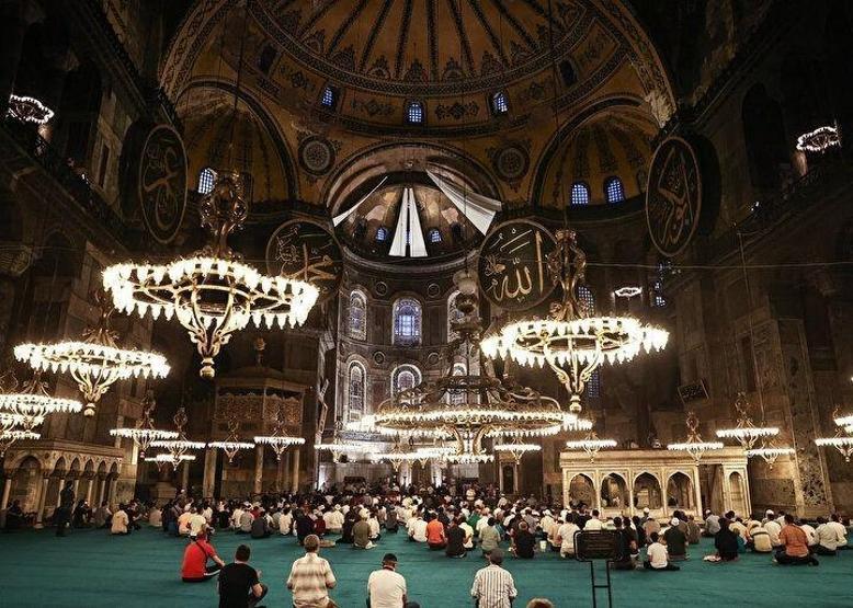 Ayasofya’da 5 yılda rekor ziyaretçi: 40 milyon kişi akın etti