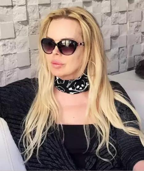 Harika Avcı’dan Yürek Burkan Haber: “Sirozla Savaşı Kaybediyorum” Sözleri Sonrası Hastaneye Kaldırıldı