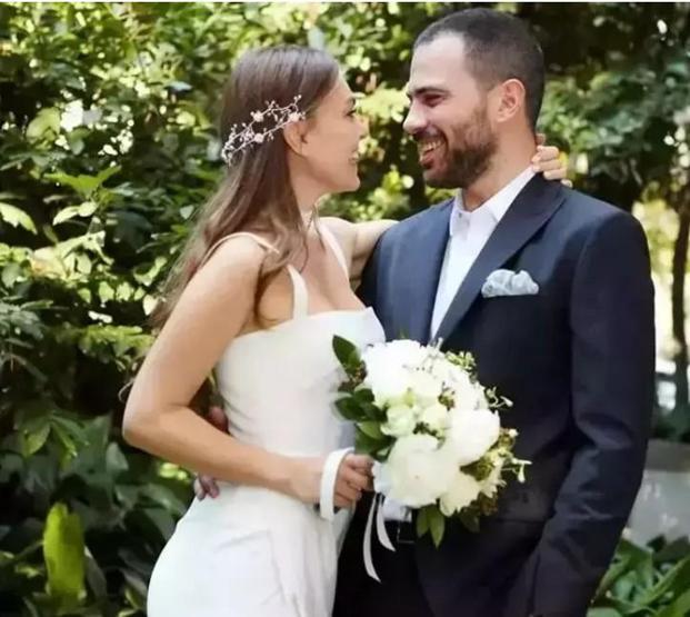 Aslı Enver’den Elay ile İç Isıtan Paylaşım: Hasat Zamanı