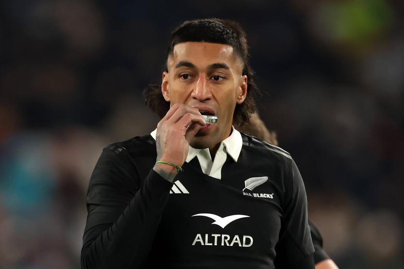 Fenerbahçenin yeni starı maç biter bitmez ağzından çıkardı Sebebi belli oldu...