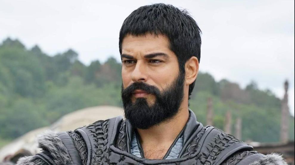 Burak Özçivit Sakallarını Kestikten Sonra Tanınmaz Hale Geldi Banu Alkan’dan Dikkat Çekici Yorum