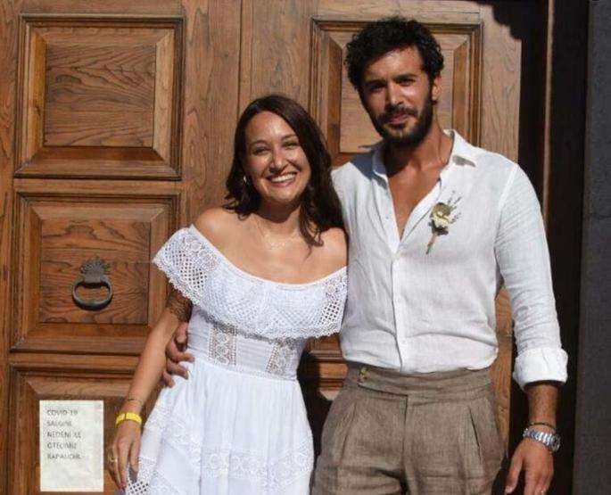 Barış Arduç’tan Gupse Özay’a Romantik Doğum Günü Kutlaması