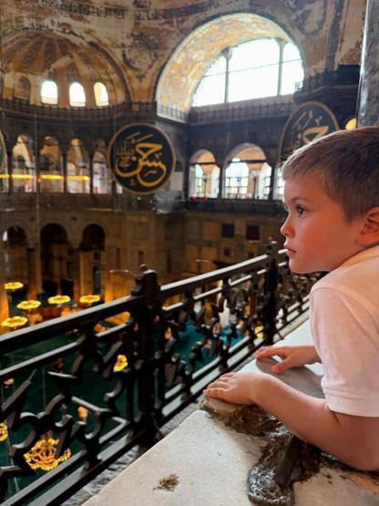 Galatasarayın yıldızı Icardinin büyük aşkı China Suarez ile çocuklarına bakın İSTANBULDAN SEVGİLERLE