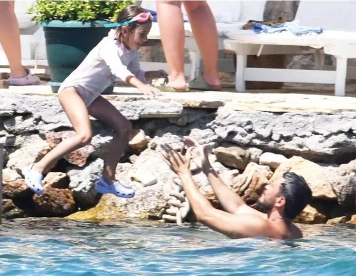 Pelin Akil ve Anıl Altan’dan Ayrılığa Rağmen Tatil Paylaşımı