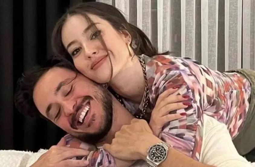 Pelin Akille 8 Yıllık Evliliğini Noktalamıştı Anıl Altandan Tatil Paylaşımları