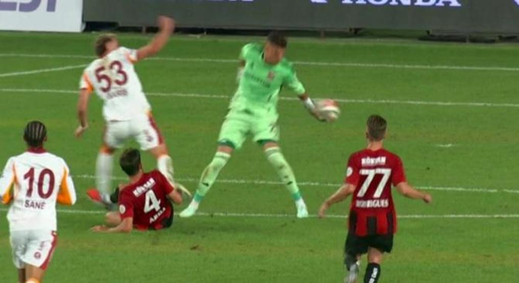 Gaziantep FK - Galatasaray maçının tartışmalı pozisyonları incelendi Penaltı kararı doğru mu