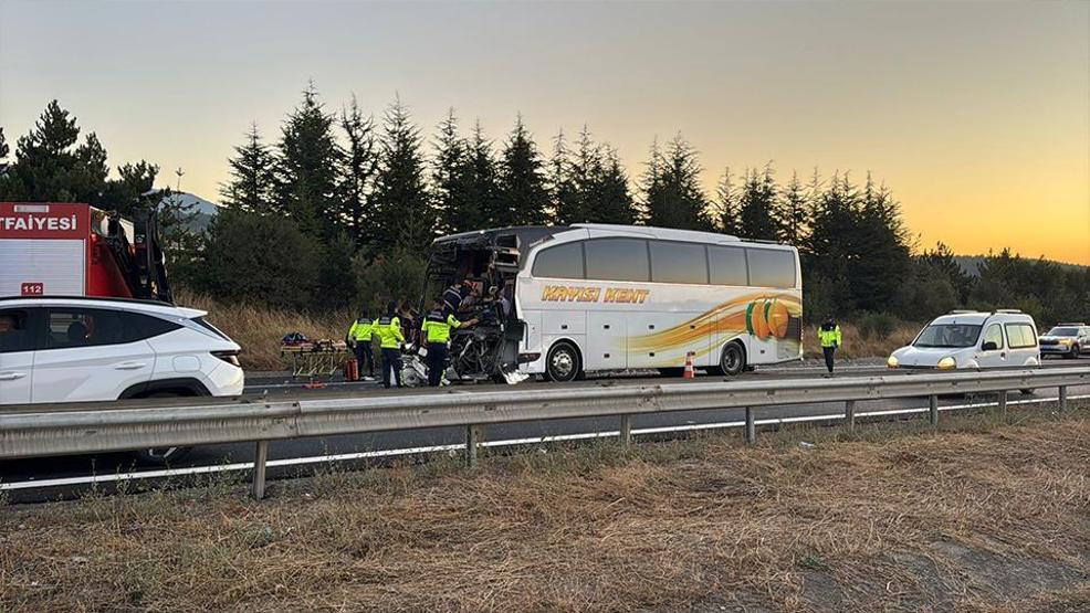 Boluda feci kaza: 1 kişi hayatını kaybetti, 10 kişi yaralandı