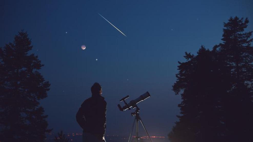 METEOR YAĞMURU NE ZAMAN, SAAT KAÇTA 12 ağustos meteor yağmuru saati Perseid Meteor Yağmuru 2025 için geri sayım başladı