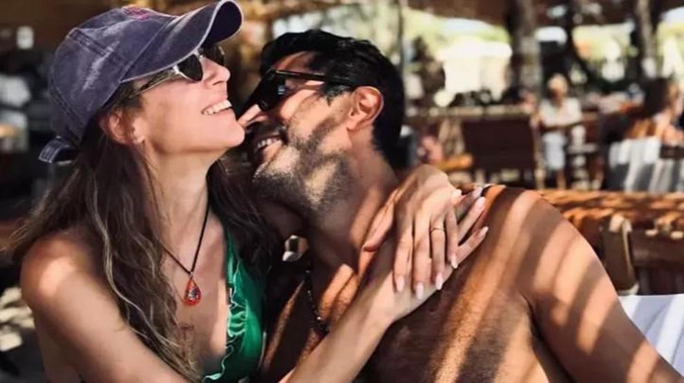 Kenan İmirzalıoğlu, Eşi Sinem Kobal ile Olan Aşkını Sanal Medyada Paylaştı