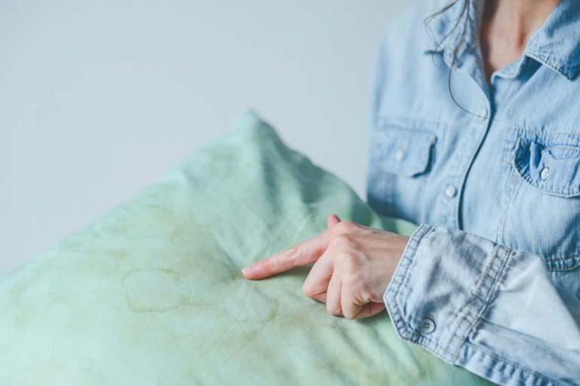 Yastık Değil, Bakteri, Mantar, Virüs Yuvası 1 Hafta Yıkanmamış Yastık Klozet Kapağından 17 Bin Kat Daha Kirli Çıktı Ter, Ölü Deri Hücreleri, Yiyecek Kırıntıları...