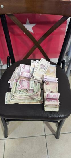 Dilenci değil yürüyen ATM Üzerinden çıkan paranın miktarı şoke etti