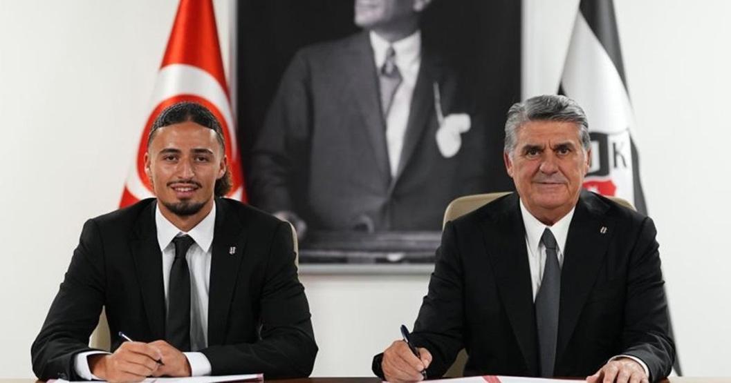 Beşiktaşta yol ayrımı Genç oyuncunun menajeri İstanbula geldi...
