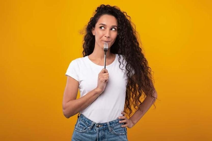 Gece Yemek Yediğinizde Vücudunuzda Neler Oluyor 3 Önemli Zararı Ortaya Çıktı