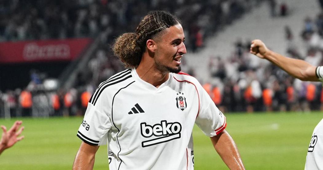 Beşiktaşta yol ayrımı Genç oyuncunun menajeri İstanbula geldi...