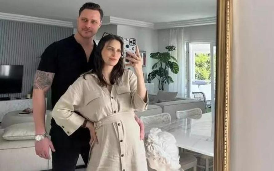 Burak Çelik ve Oğlu ‘Aslan’dan Yeni Poz: Babalık Heyecanı Devam Ediyor