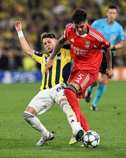 Fenerbahçe, turu rövanşa bıraktı Mourinhoya eleştiri: Birisi rakibin 10 kişi kaldığını söylesin