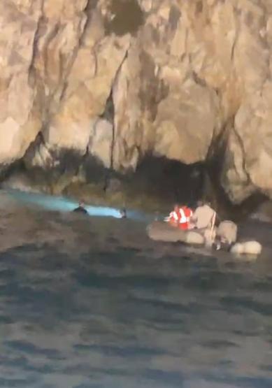 Muğlada 12 saat sonra gelen mucize Kayalıklara tırmanarak hayatta kalma mücadelesi: İHA ile tespit edildiler