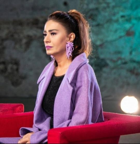 Yıldız Tilbeden Çarpıcı Açıklama: “Bazılarının Dikenleri Vardır; Benim Gibi”