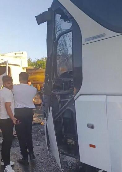 TEM Otoyolu Halkalıda feci kaza Trafik kilitlendi: 1 ölü, 21 yaralı