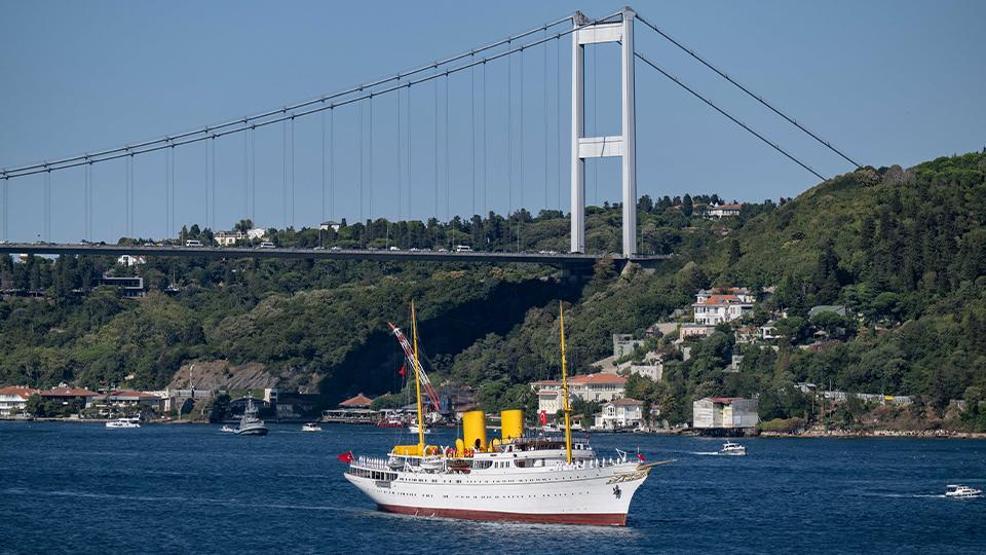 Mavi Vatanın muhafızları Boğazı selamladı: Erdoğana çimariva selamı, Savaronaya büyük ilgi...