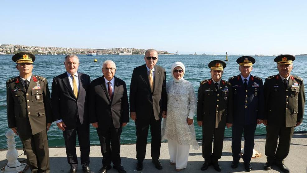 Mavi Vatanın muhafızları Boğazı selamladı: Erdoğana çimariva selamı, Savaronaya büyük ilgi...