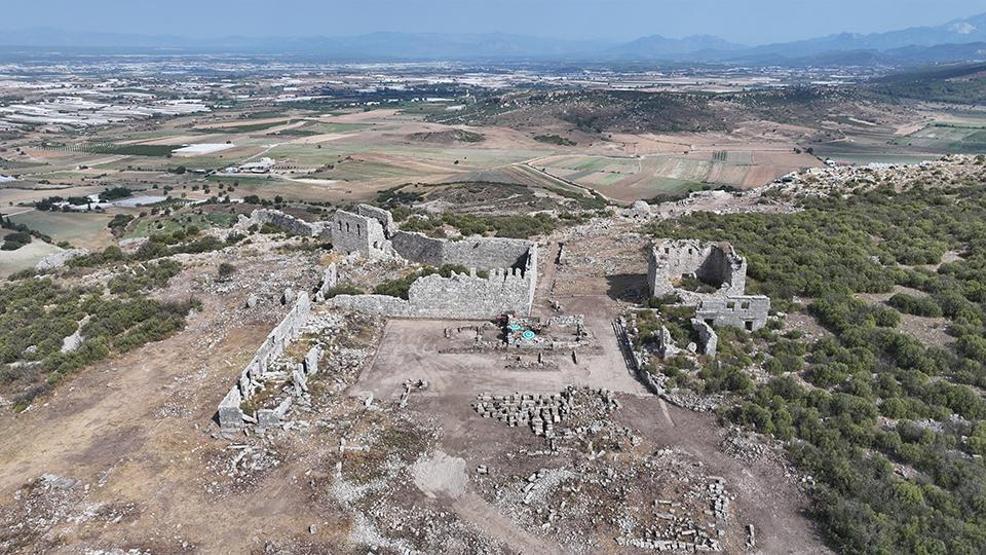 6 MEDENİYETLİK SIR Helenistik’ten Osmanlı’ya: Sillyon’un gizemli ana caddesi keşfedildi