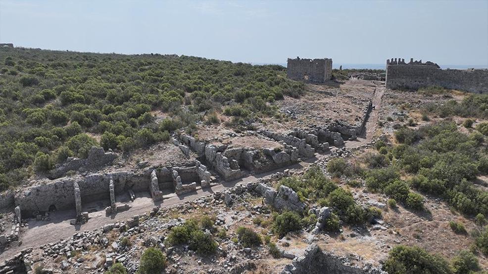 6 MEDENİYETLİK SIR Helenistik’ten Osmanlı’ya: Sillyon’un gizemli ana caddesi keşfedildi