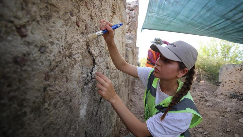6 MEDENİYETLİK SIR Helenistik’ten Osmanlı’ya: Sillyon’un gizemli ana caddesi keşfedildi