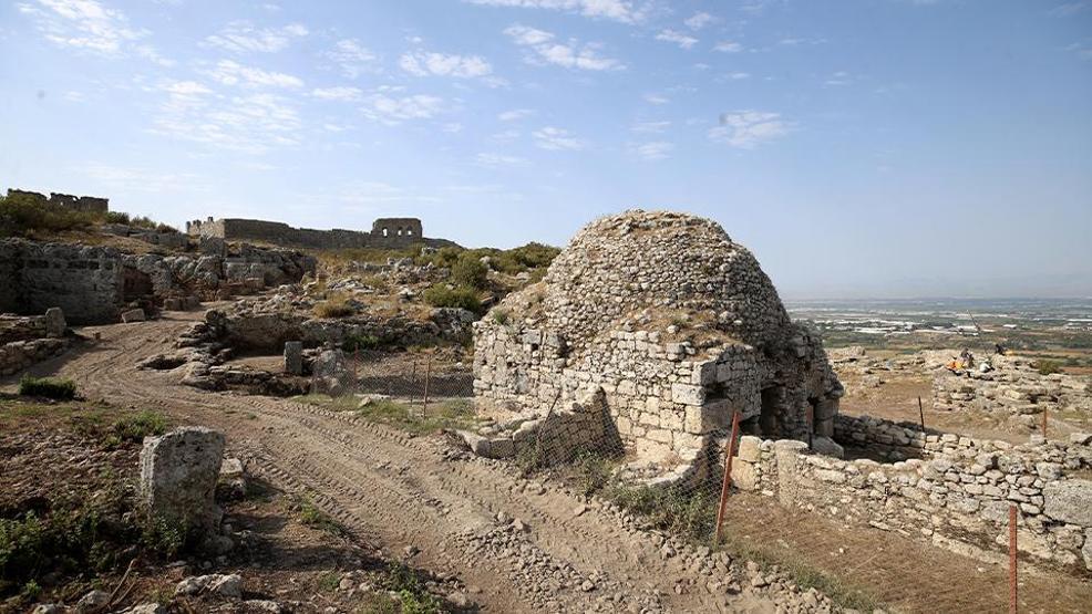6 MEDENİYETLİK SIR Helenistik’ten Osmanlı’ya: Sillyon’un gizemli ana caddesi keşfedildi