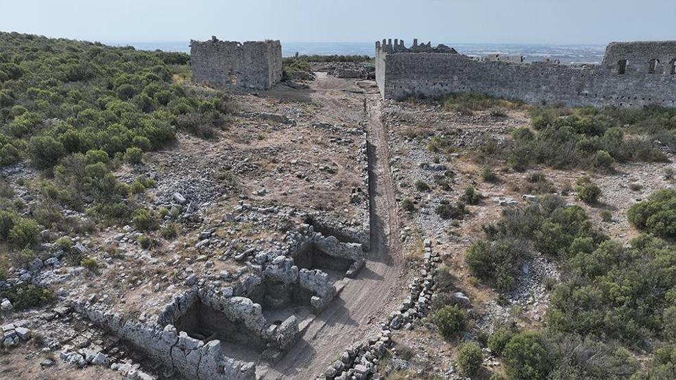 6 MEDENİYETLİK SIR Helenistik’ten Osmanlı’ya: Sillyon’un gizemli ana caddesi keşfedildi