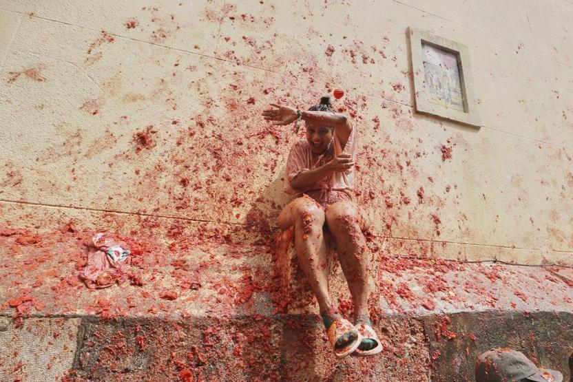 İspanya Sokakları Kırmızıya Döndü: 120 Ton Domates Havada Uçuştu 80 Yıllık Kavga, Nasıl Geleneğe Dönüştü La Tomatina’dan Görüntüler...