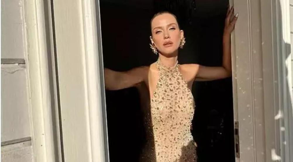 İrem Helvacıoğlu Boyunlukla Düğüne Katıldı: “Parmaklarımı Yeni Kullanabiliyorum”