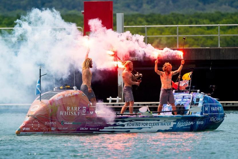 Üç İskoç kardeş tarihe geçti: 139 gün durmaksızın kürek çekerek Pasifik’i aştılar