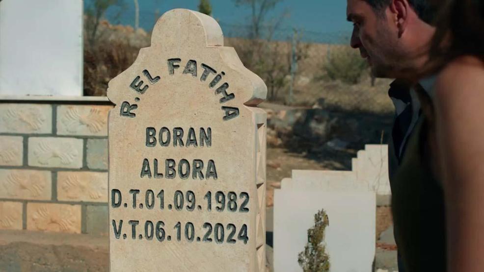 Uzak Şehirde Cihan ve Alya El Ele Yeni Sezon Tanıtımına Damga Vuran Sözler: Bu Mezarda Yatan Boran Albora Değil, Benim Kocam