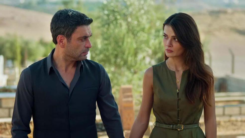 Uzak Şehirde Cihan ve Alya El Ele Yeni Sezon Tanıtımına Damga Vuran Sözler: Bu Mezarda Yatan Boran Albora Değil, Benim Kocam