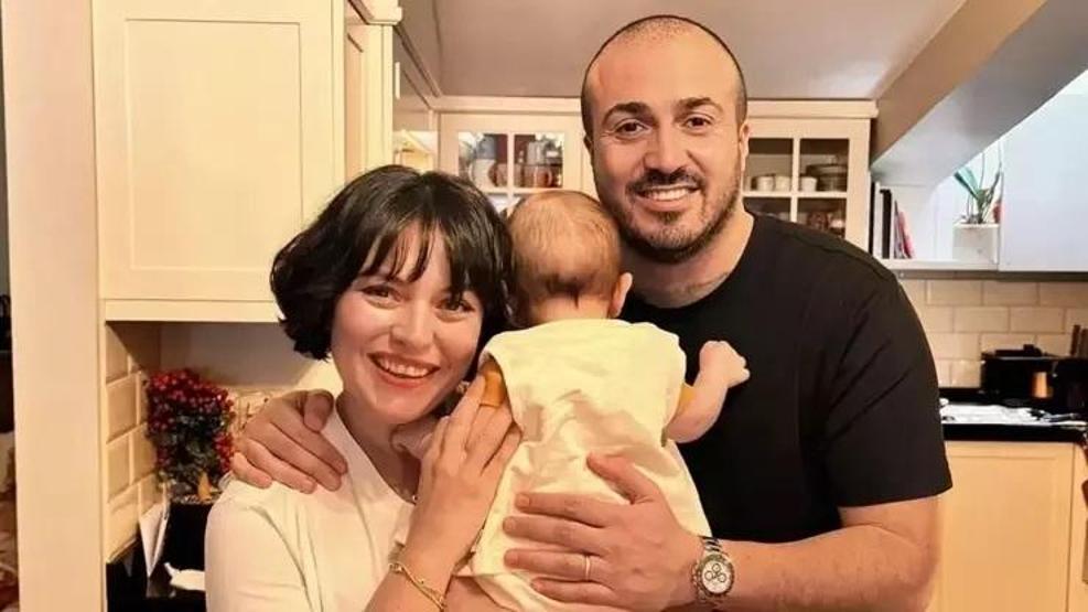 Haziranda boşanmışlardı Ezgi Mola ve Mustafa Aksakallı beraber görüntülendi