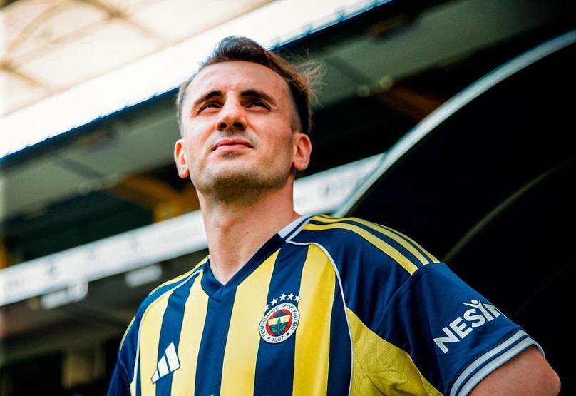 Kerem Aktürkoğlunun çocukluk fotoğrafı gündem oldu: Türkiyenin en şerefli kulübü sözlerine açıklama