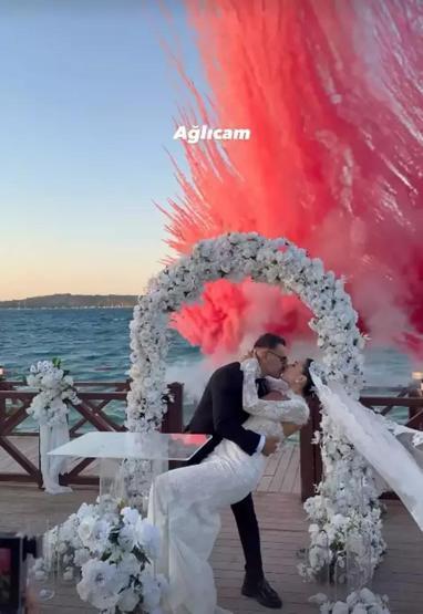 Survivor Eski Yarışmacısı Kardeniz Kılıç Evlendi İşte Nikahtan Kareler