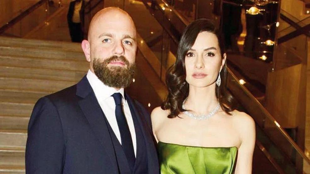 Yasemin Özilhan ile İzzet Özilhanın 14 Yıllık Evliliği Bitiyor Boşanma Tarihi Belli Oldu