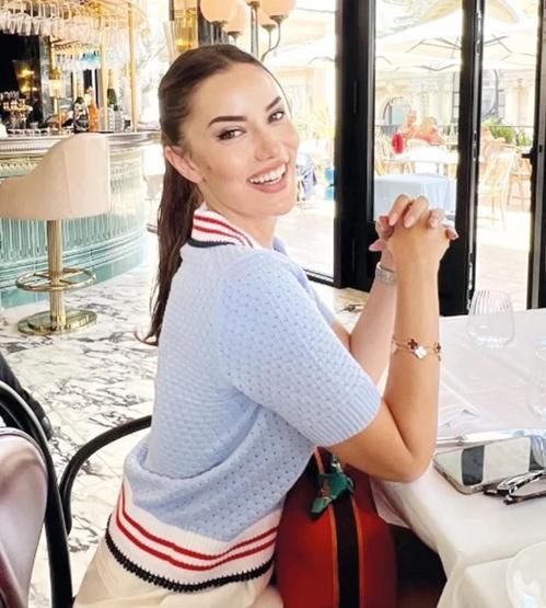 Fahriye Evcen Kural Bozdu 1 Milyon Dolarlık Sürpriz Anlaşma