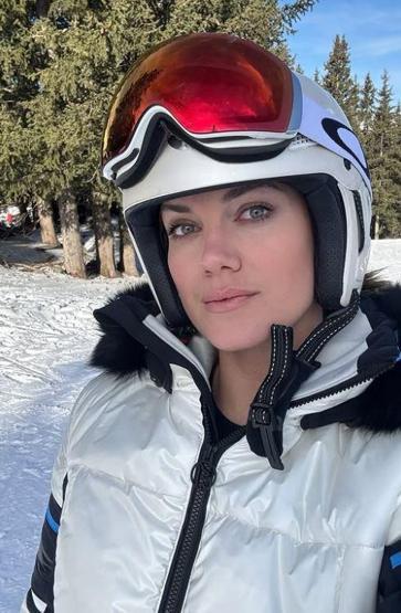 A Milli Takımın yıldızı Merih Demiralın eşi güzelliğiyle görenleri büyüledi Heidi Yenge herkesi solladı