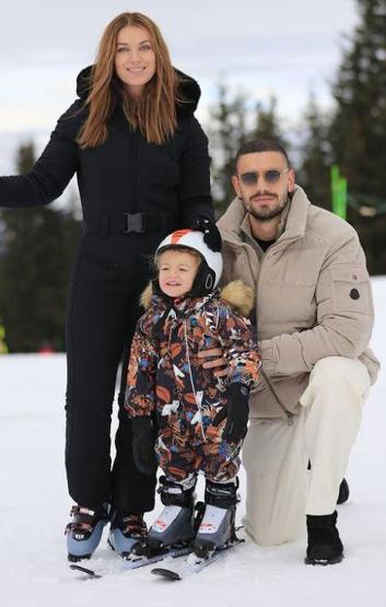 A Milli Takımın yıldızı Merih Demiralın eşi güzelliğiyle görenleri büyüledi Heidi Yenge herkesi solladı