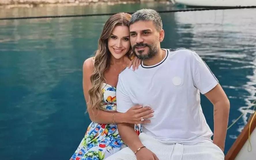 BOŞANIYORLAR MI Dilan Polat Sosyal Medyadan Duyurdu: Engin Beni Evden Kovdu