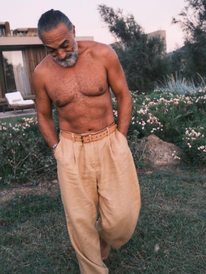 Muhteşem Yüzyılın Sümbül Ağası Selim Bayraktardan kas şov KİM DER Kİ 50 YAŞINDA