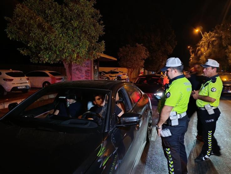Adanada trafik denetimi: 38 sürücüye toplam 255 bin TL ceza