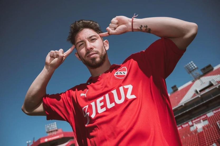 Galatasarayda transfer bitmiyor Orta sahaya iki isim daha geliyor...